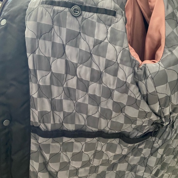 HUGO BOSS - Picture 9 of 9